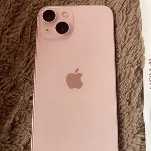 iPhone 13 pink